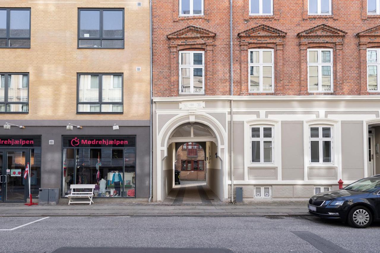 Aday - Apartment Suite 2 Aalborg Center Exterior photo