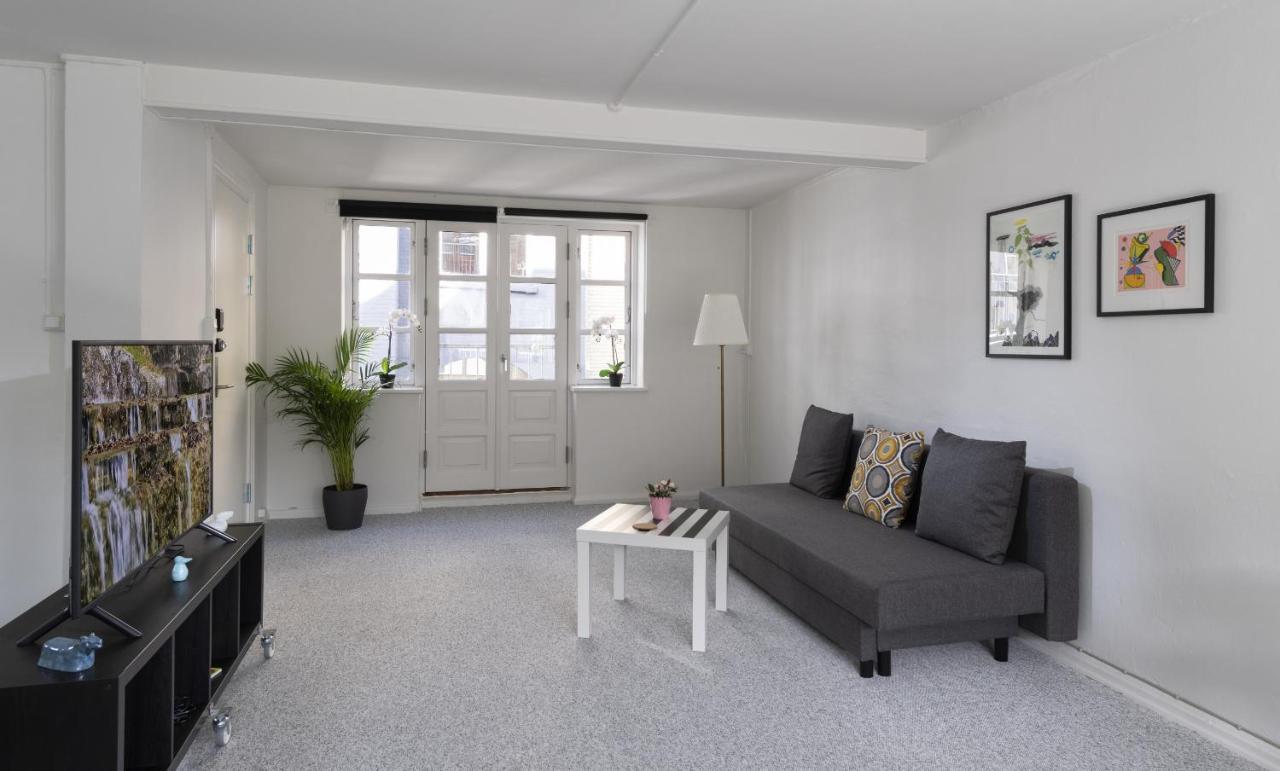 Aday - Apartment Suite 2 Aalborg Center Exterior photo
