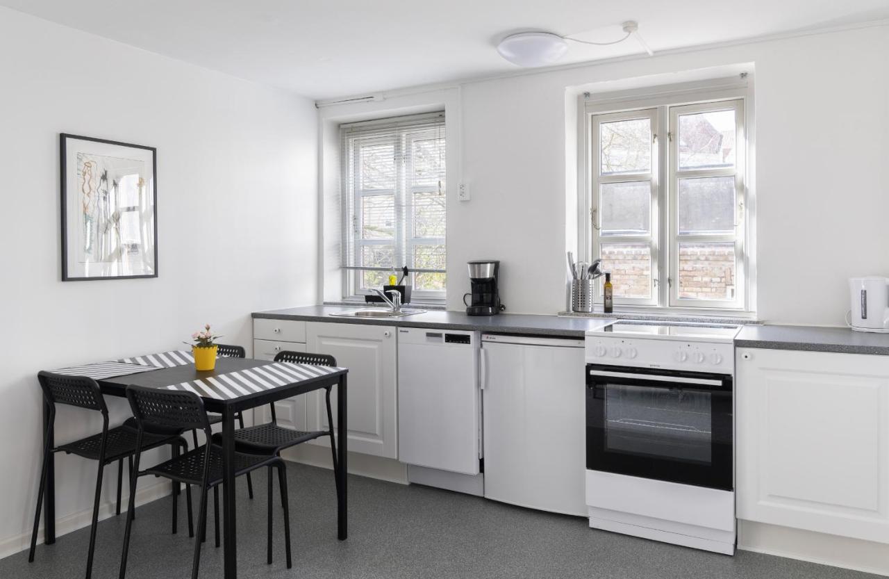Aday - Apartment Suite 2 Aalborg Center Exterior photo